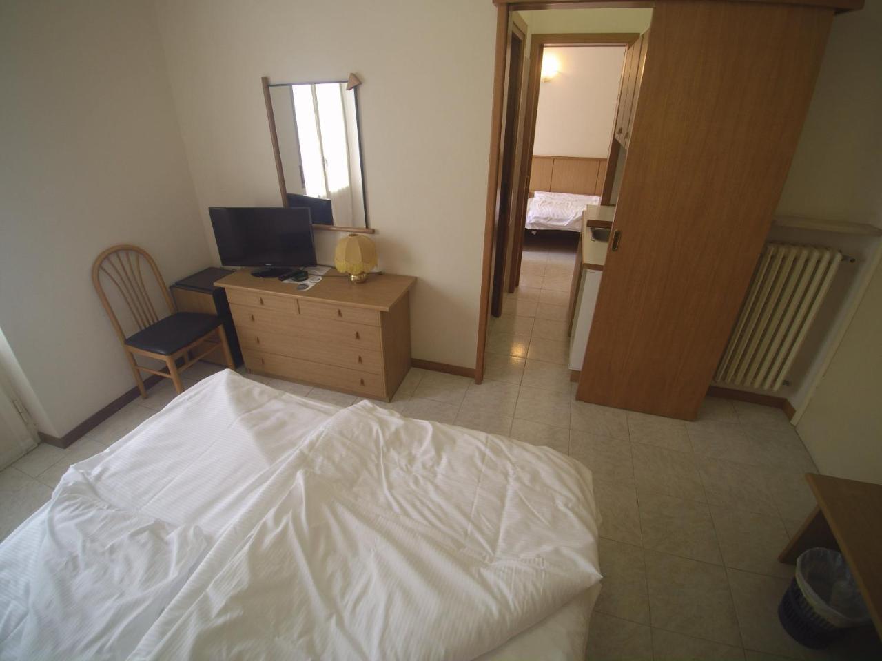 Hotel San Faustino Torri Del Benaco Pokój zdjęcie